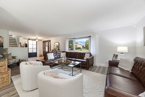 Tiny photo for 320 Pochet Lane, Schaumburg, IL 60193 (MLS # 12497716)