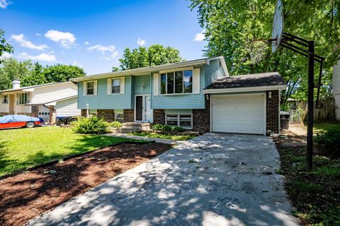 Tiny photo for 120 Ginger Creek Court, Bloomington, IL 61704 (MLS # 12675261)