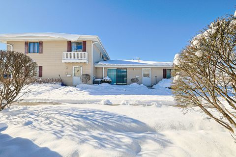 Tiny photo for 1304 Yarmouth Court #1304, Schaumburg, IL 60193 (MLS # 12527129)