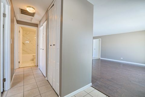 Tiny photo for 1304 Yarmouth Court #1304, Schaumburg, IL 60193 (MLS # 12527129)