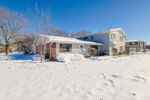 Tiny photo for 1304 Yarmouth Court #1304, Schaumburg, IL 60193 (MLS # 12527129)