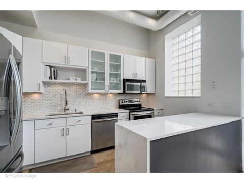 Tiny photo for 2253 N Wayne Avenue #2B, Chicago, IL 60614 (MLS # 12450158)