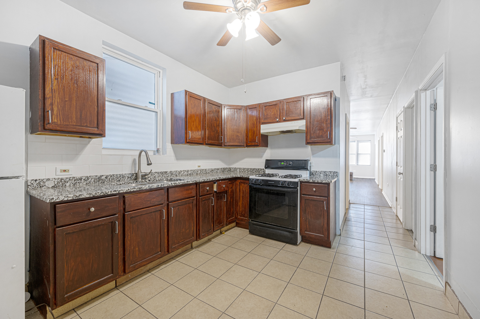 2322 W 35th Place
