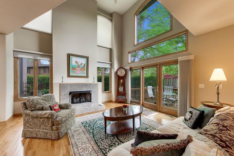 Tiny photo for 1784 Chestnut Avenue, Glenview, IL 60025 (MLS # 12642806)