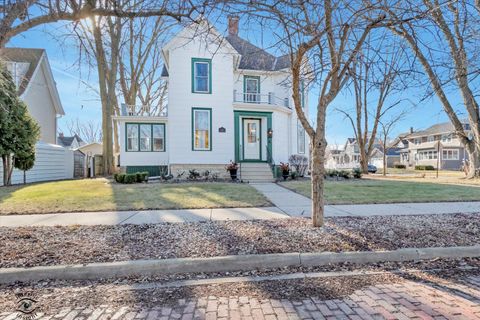 Tiny photo for 303 E Prospect Avenue, Ottawa, IL 61350 (MLS # 12548009)
