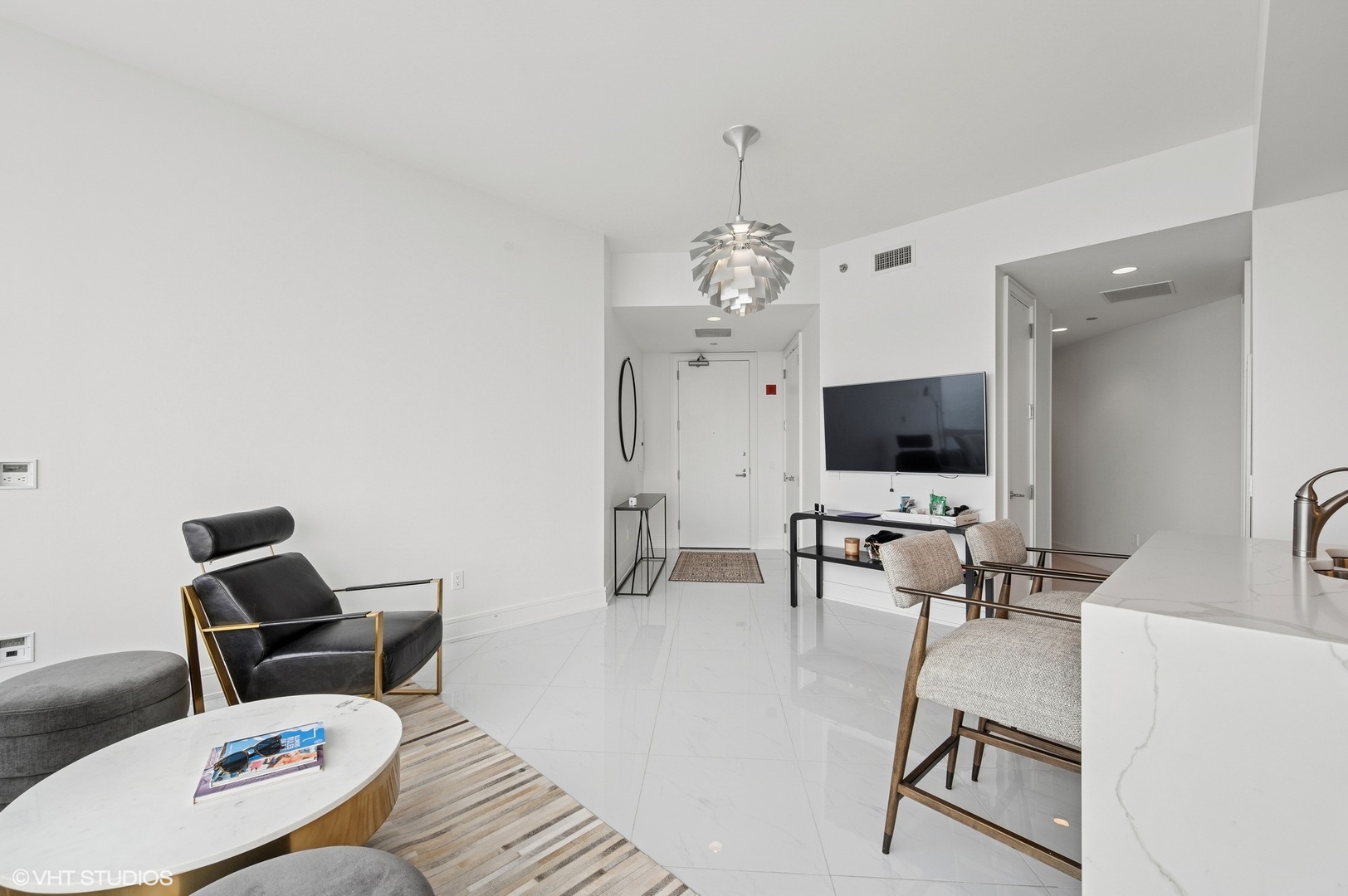 401 N Wabash Avenue 84G