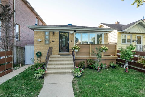 Photo of 3318 N Oriole Avenue, Chicago, IL 60634 (MLS # 12793012)