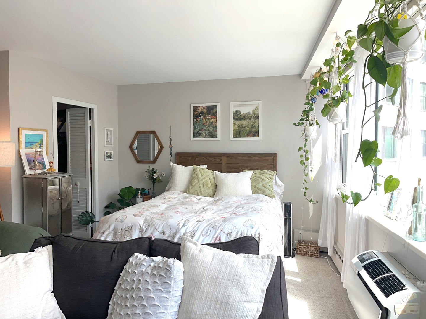 1150 N LAKE SHORE Drive 3J