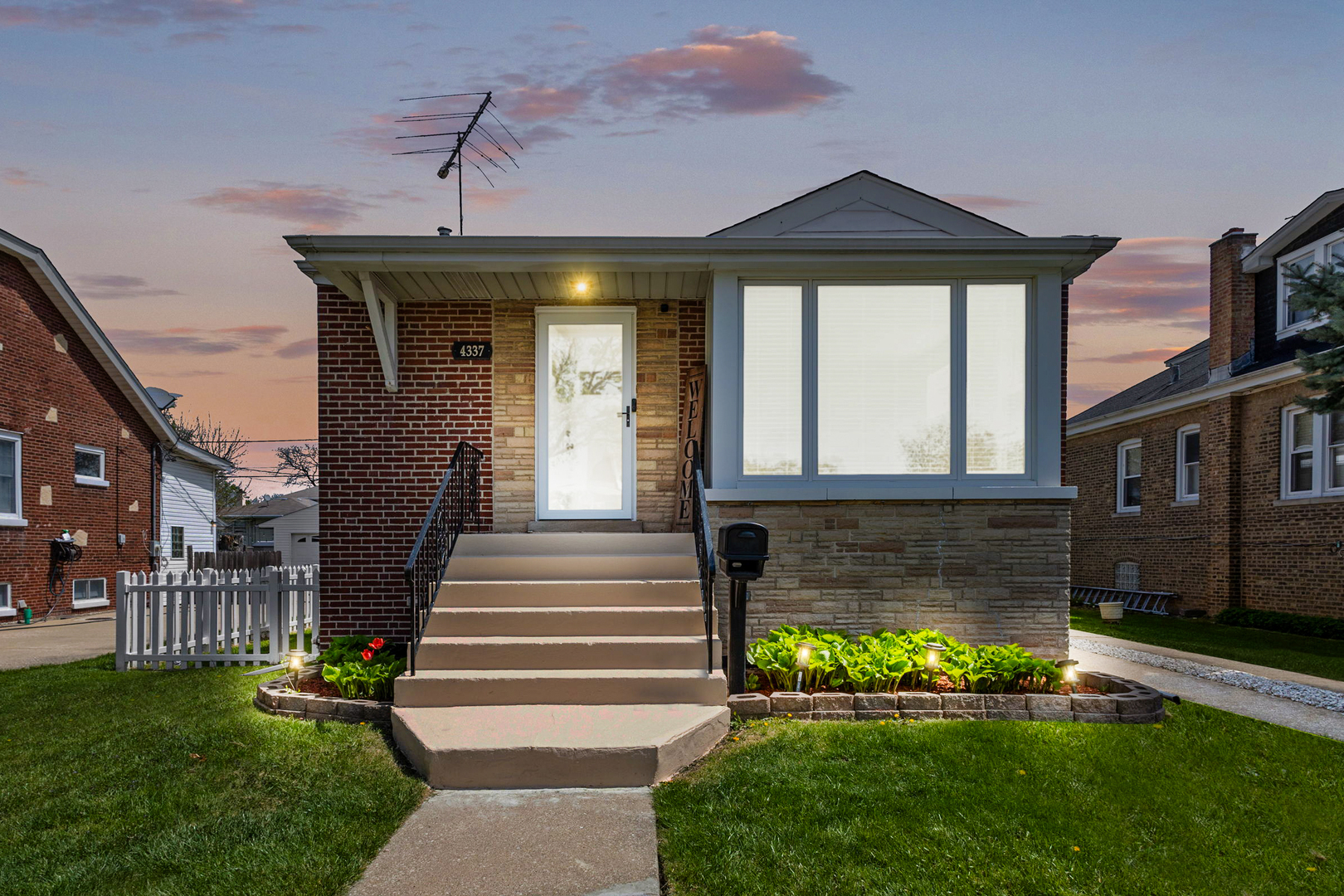 4337 Maple Avenue