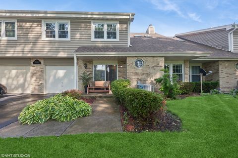 1959 Lancaster Court 4 Naperville IL 60565