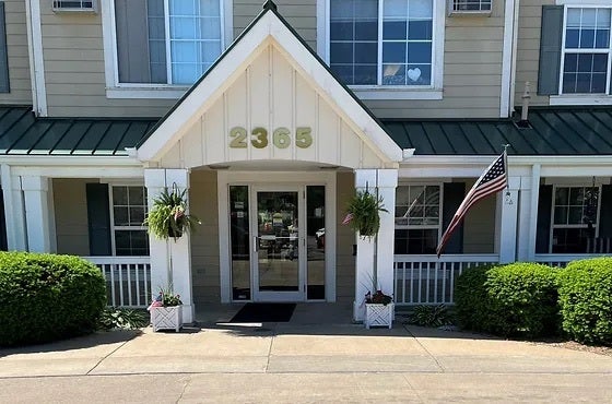 2365 TECH DR APT 201, BETTENDORF, IA 52722 - Image f4891e54b281e2f3b0bfa24cf7273e91/2052629889