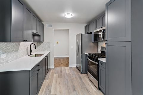 Tiny photo for 1182 Buckingham Court #D2, Wheeling, IL 60090 (MLS # 12505658)