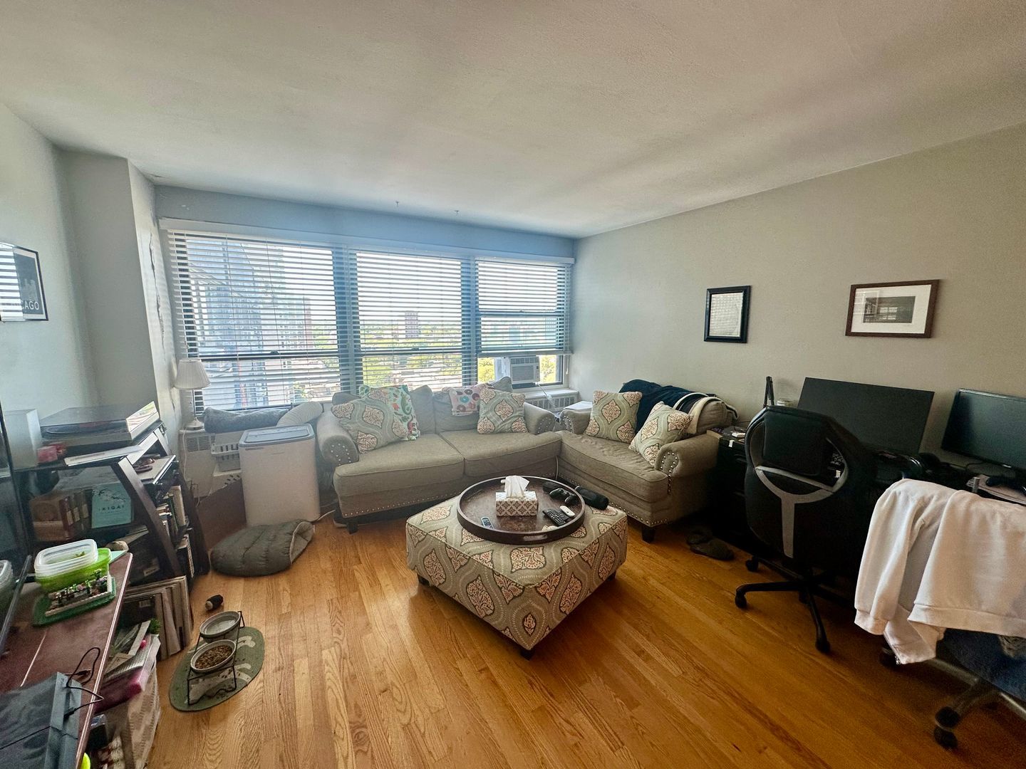 4180 N Marine Drive 1608