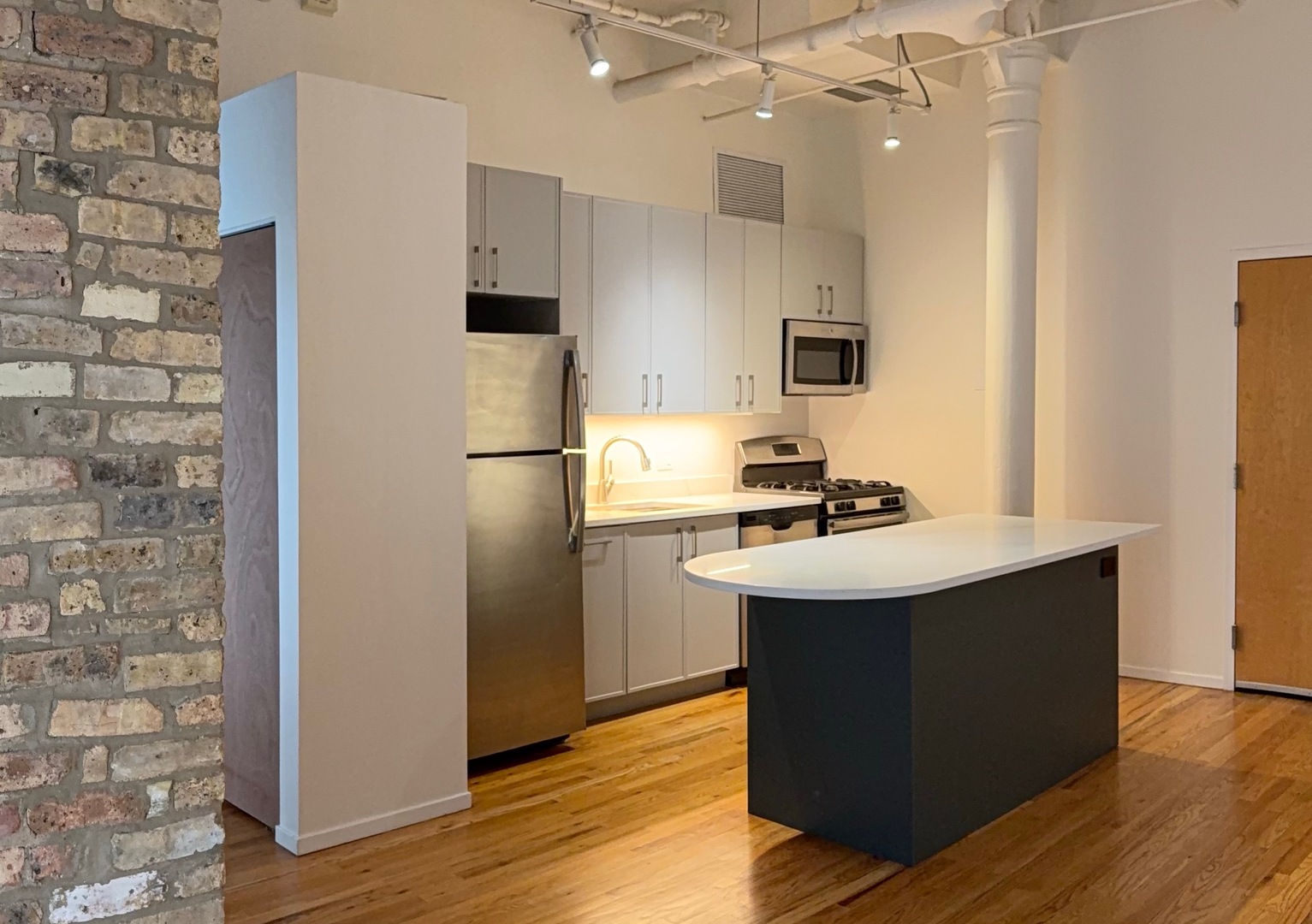 420 S CLINTON Street 110A