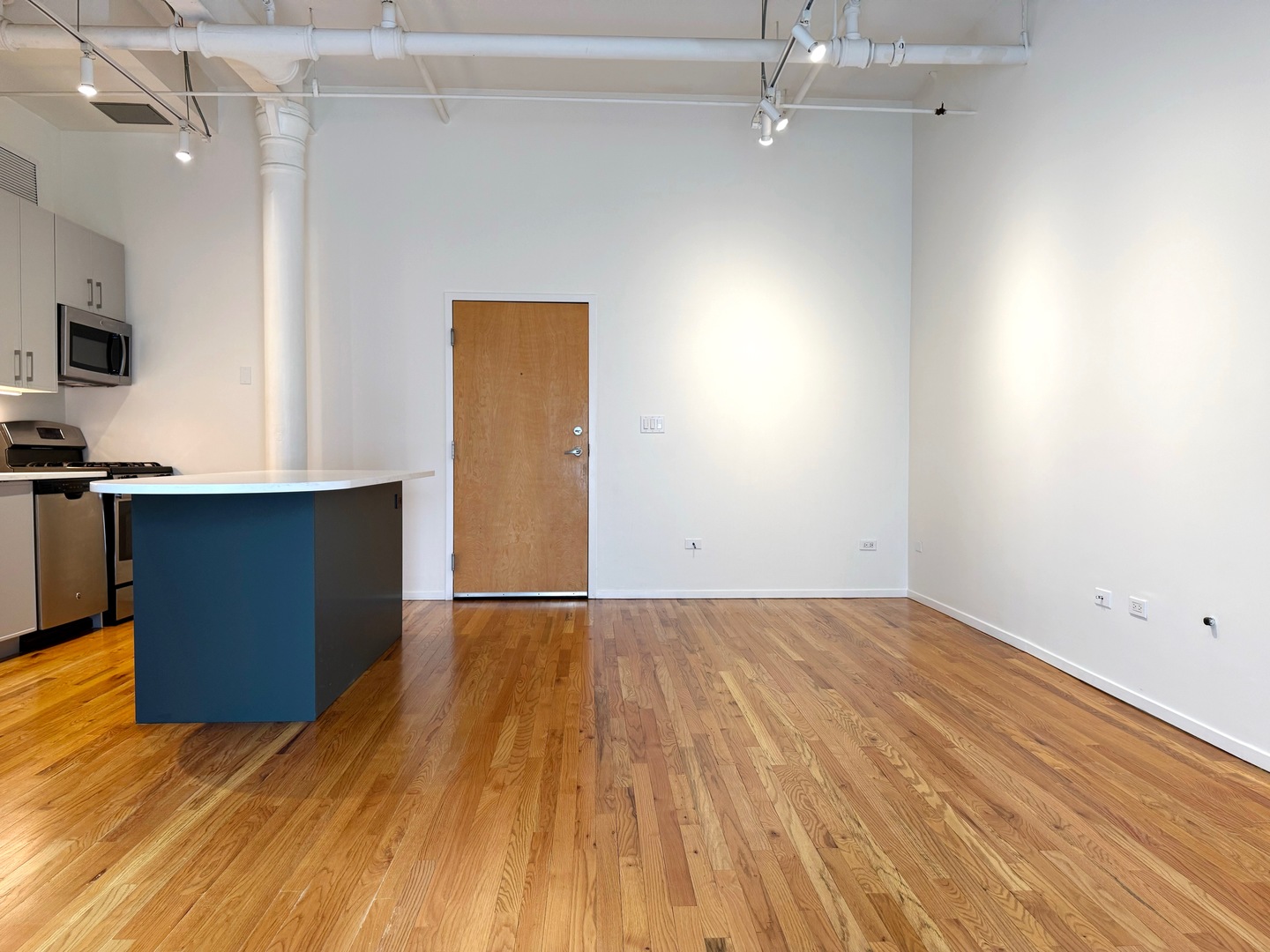 420 S CLINTON Street 110A