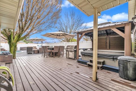 Tiny photo for 3402 76th Street, Moline, IL 61265 (MLS # 12616532)