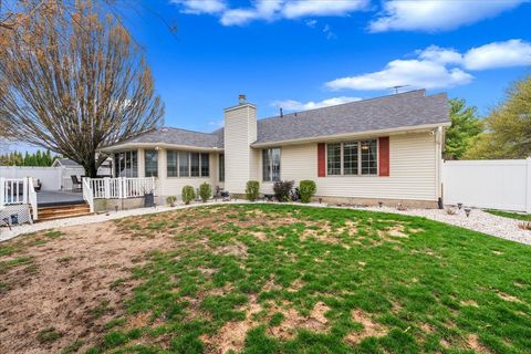 Tiny photo for 3402 76th Street, Moline, IL 61265 (MLS # 12616532)