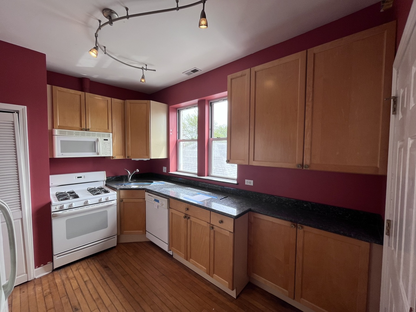 3353 W Wilson Avenue 3F