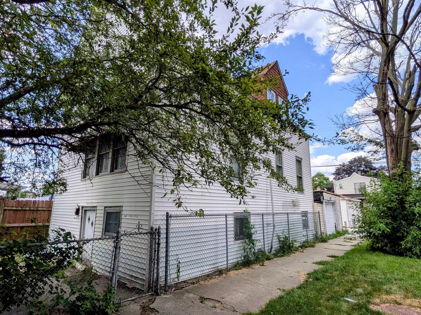 2270 N Monitor Avenue