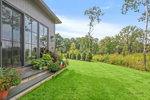 Tiny photo for 355 Hickory Court, Lake Forest, IL 60045 (MLS # 12463804)