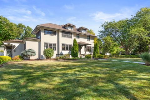 Tiny photo for 215 E Elm Avenue, La Grange, IL 60525 (MLS # 12488088)