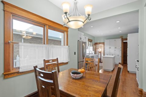 Tiny photo for 215 E Elm Avenue, La Grange, IL 60525 (MLS # 12488088)