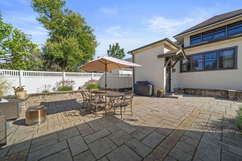 Tiny photo for 215 E Elm Avenue, La Grange, IL 60525 (MLS # 12488088)