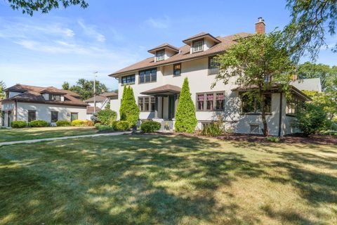 Tiny photo for 215 E Elm Avenue, La Grange, IL 60525 (MLS # 12488088)