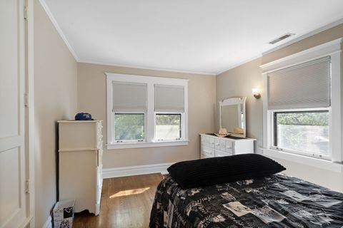 Tiny photo for 215 E Elm Avenue, La Grange, IL 60525 (MLS # 12488088)
