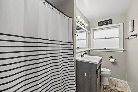 Tiny photo for 125 Weymouth Court, Schaumburg, IL 60193 (MLS # 12627178)