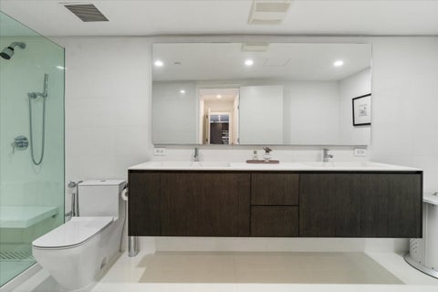 Tiny photo for 161 E Chicago Avenue #33C, Chicago, IL 60611 (MLS # 12746997)