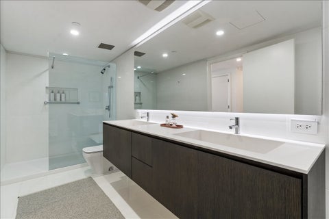Tiny photo for 161 E Chicago Avenue #33C, Chicago, IL 60611 (MLS # 12746997)