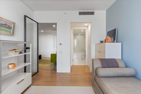 Tiny photo for 161 E Chicago Avenue #33C, Chicago, IL 60611 (MLS # 12746997)