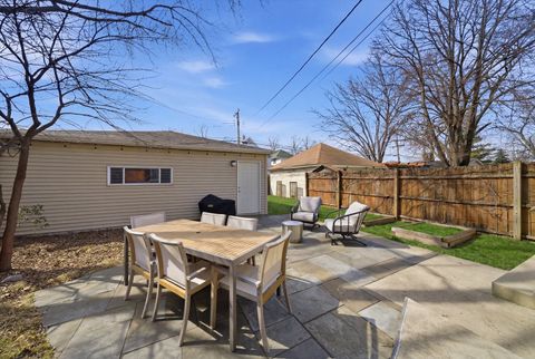 Tiny photo for 527 Lyman Avenue, Oak Park, IL 60304 (MLS # 12593184)