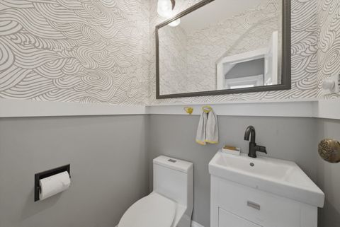 Tiny photo for 527 Lyman Avenue, Oak Park, IL 60304 (MLS # 12593184)