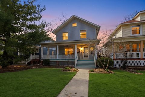 Tiny photo for 527 Lyman Avenue, Oak Park, IL 60304 (MLS # 12593184)