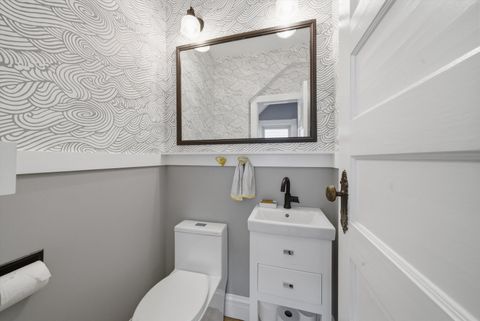 Tiny photo for 527 Lyman Avenue, Oak Park, IL 60304 (MLS # 12593184)