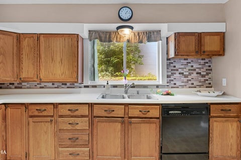 Tiny photo for 210 S Ben Street, Plano, IL 60545 (MLS # 12658115)