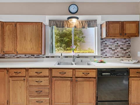 Tiny photo for 210 S Ben Street, Plano, IL 60545 (MLS # 12658115)