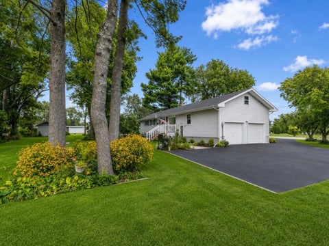 Tiny photo for 210 S Ben Street, Plano, IL 60545 (MLS # 12658115)