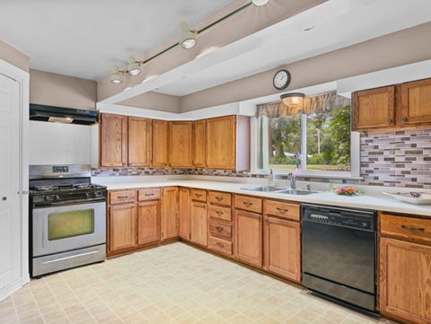 Tiny photo for 210 S Ben Street, Plano, IL 60545 (MLS # 12658115)