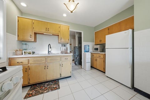 Tiny photo for 10912 S Komensky Avenue, Oak Lawn, IL 60453 (MLS # 12772212)