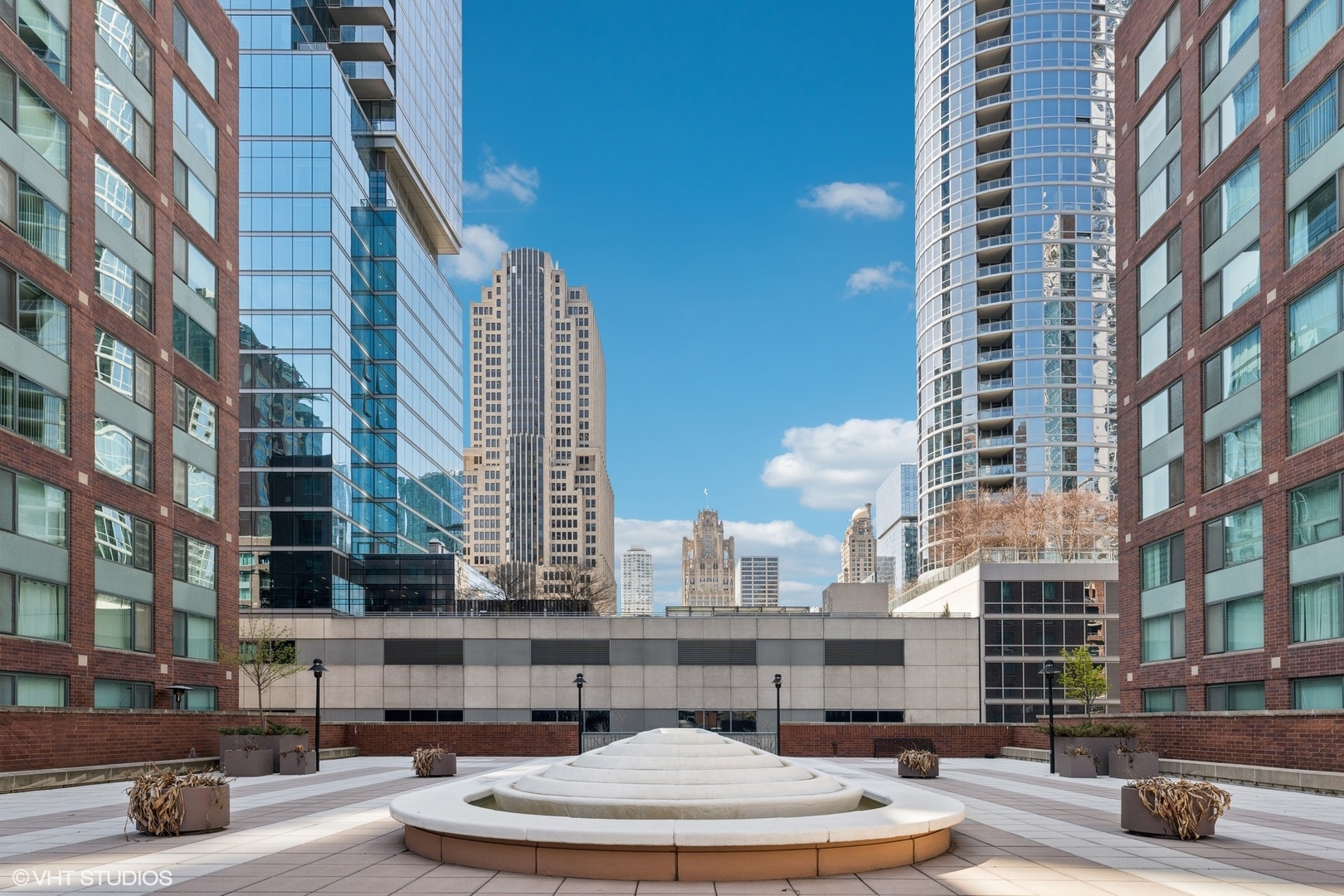 440 N Mcclurg Court 805
