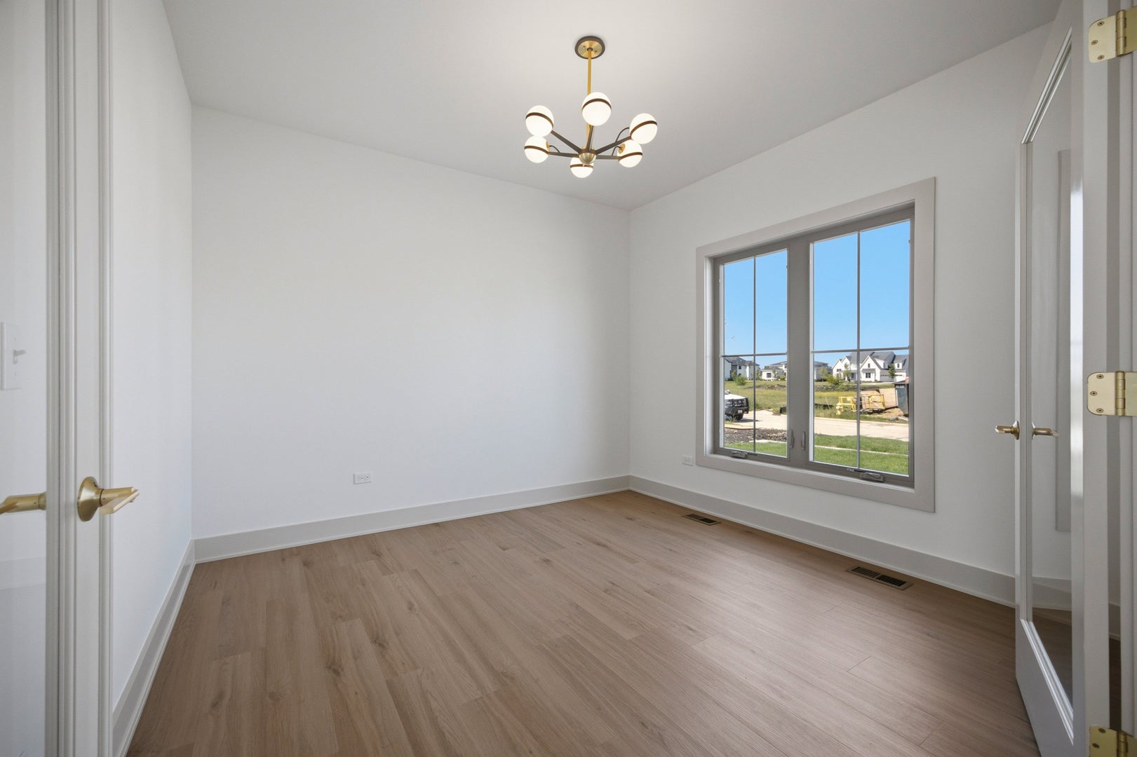 1033 Emerald Drive