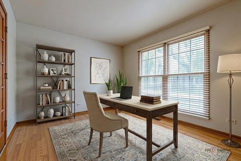 Tiny photo for 8 N Old Creek Road, Vernon Hills, IL 60061 (MLS # 12744194)