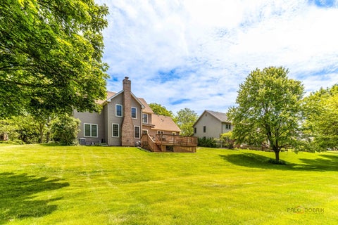 Tiny photo for 8 N Old Creek Road, Vernon Hills, IL 60061 (MLS # 12744194)