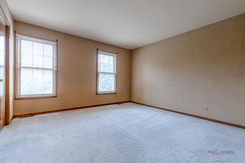 Tiny photo for 8 N Old Creek Road, Vernon Hills, IL 60061 (MLS # 12744194)