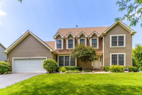 Photo of 8 N Old Creek Road, Vernon Hills, IL 60061 (MLS # 12744194)