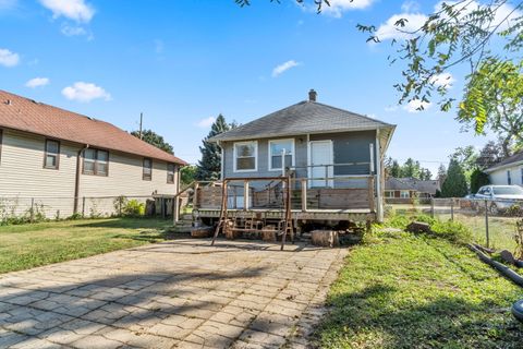 Tiny photo for 124 W Naperville Road, Westmont, IL 60559 (MLS # 12486431)