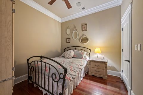 Tiny photo for 2401 N Janssen Avenue #203, Chicago, IL 60614 (MLS # 12489323)